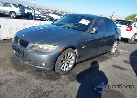 2011 BMW 328I z USA, uszkodzony, nr VIN WBAPH5C5XBA443102